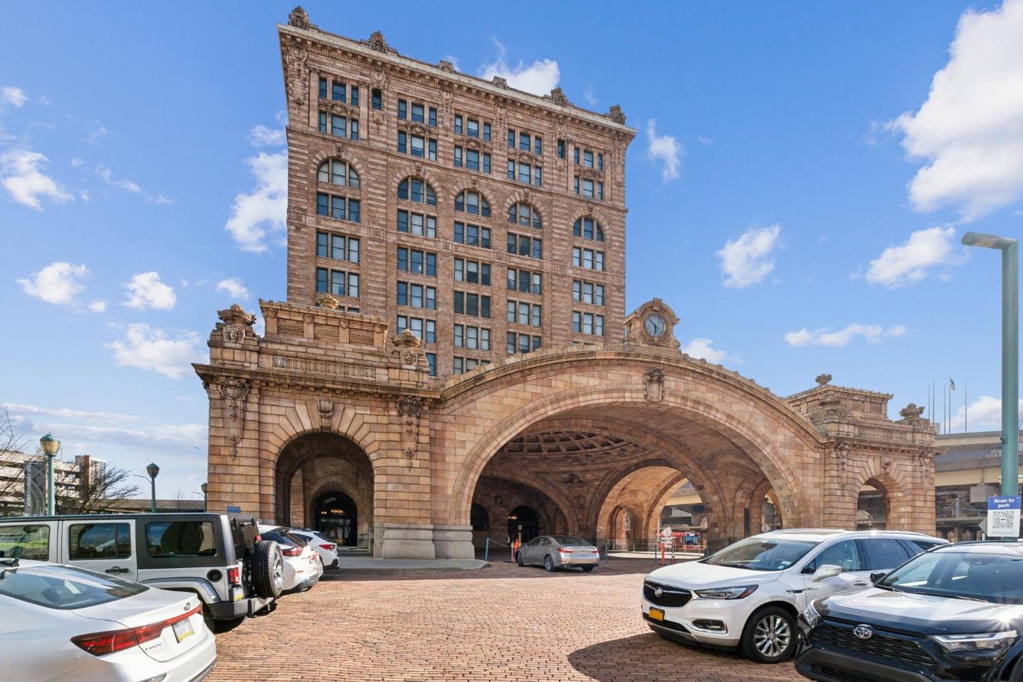 Placemakr Downtown Hotel *