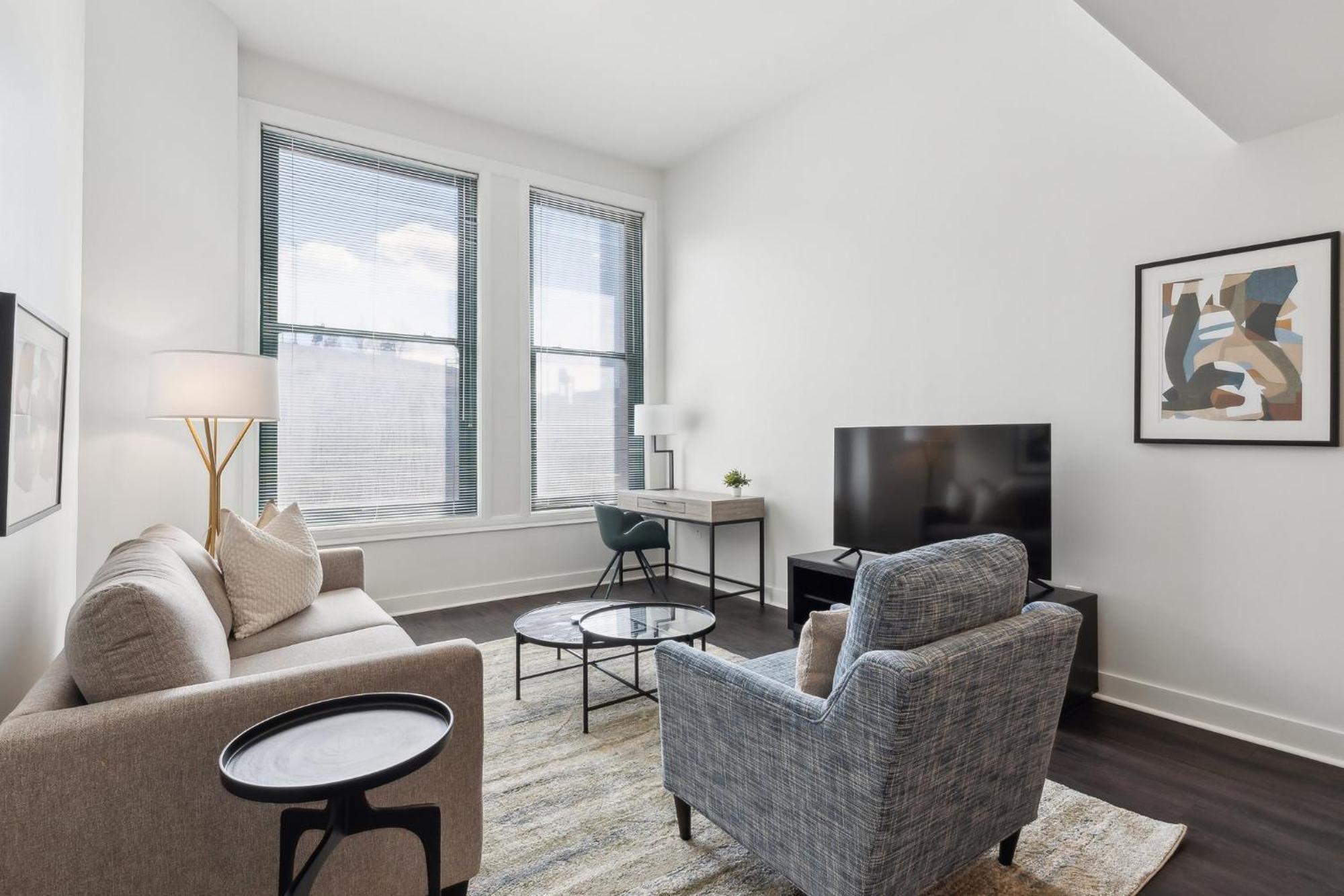 Placemakr Downtown Hotel *