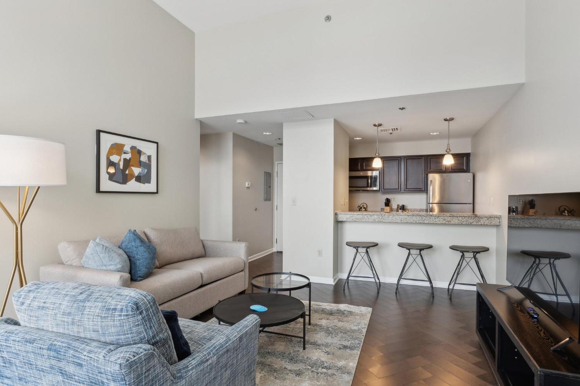 Placemakr Downtown * Pittsburgh